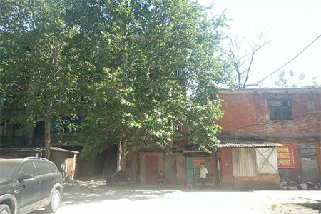 西苑小区3室2厅1卫126/27车库五楼66.6万